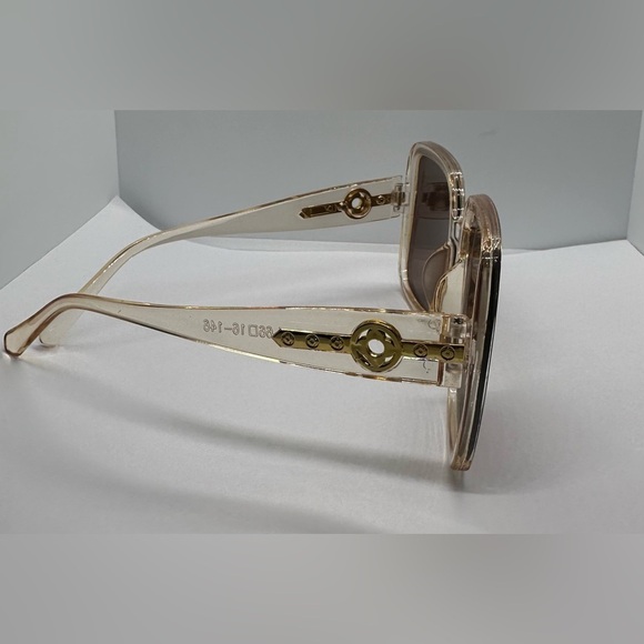 Chic & Trendy Oversized Square Frame Sunglasses - New Fashion Statement! main image 4